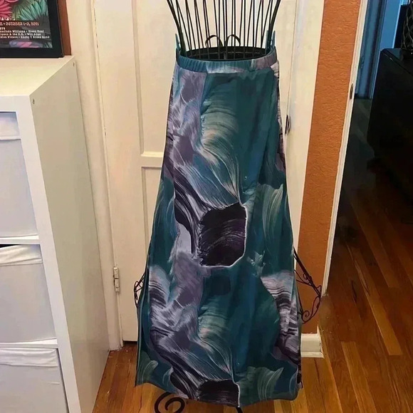 ACOA Top and Skirt Set-Sz. L - Picture 8 of 10